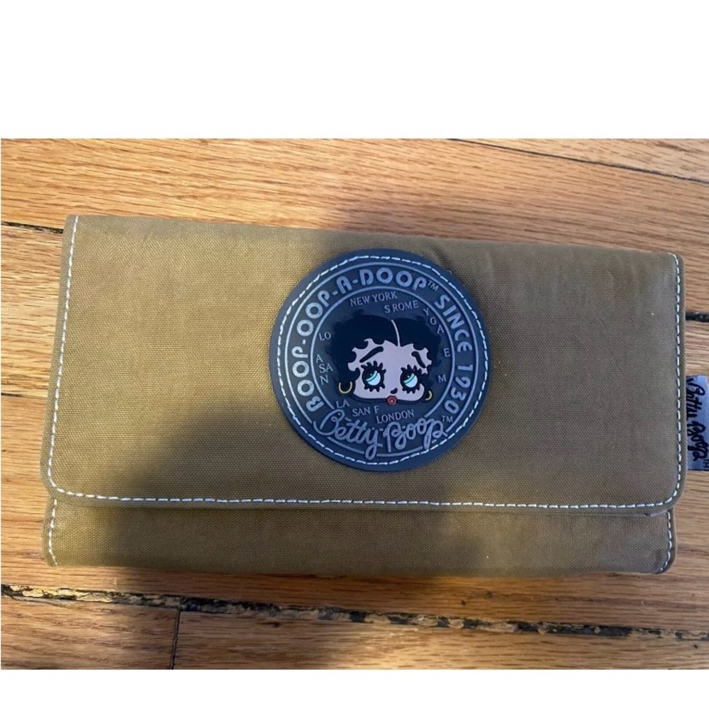 Betty Boop tri fold wallet